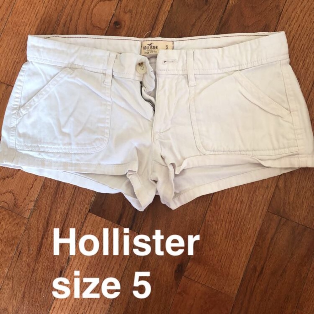 Hollister size 5 white shorts